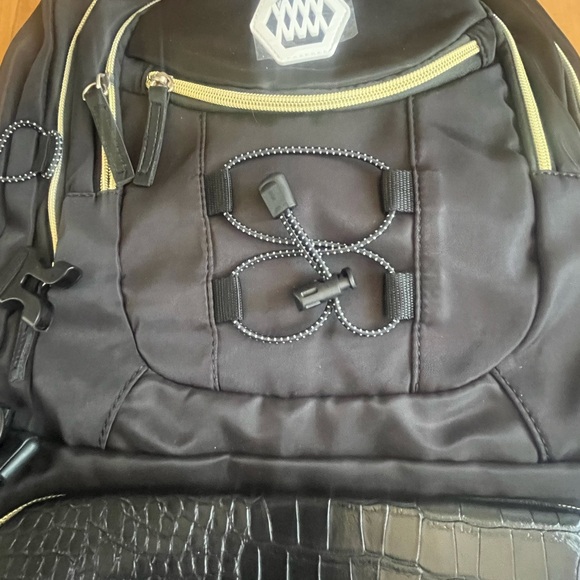 NWOT Backpack with USB mobile charger port 🆕 - Picture 3 of 15